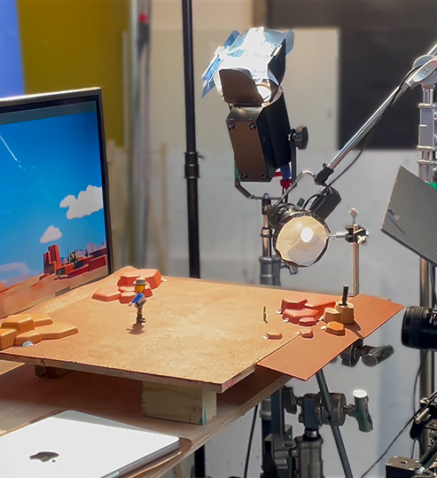 Virtual production combined with practical stopmotion on set