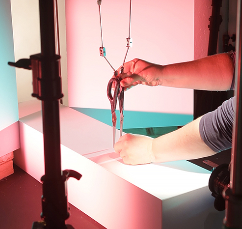 Stopmotion Product Animation: Scissors Animated On Set
